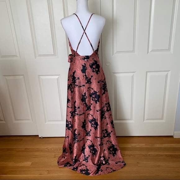 L’Atiste Maxi Dress - Picture 4 of 17